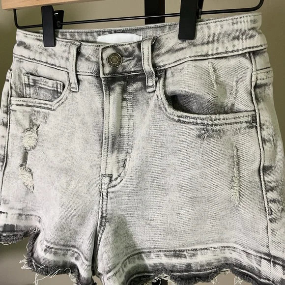 Vervet Denim Shorts XS High Rise Distressed Acid Wash Raw Hem Cutoff Festival - Picture 2 of 6